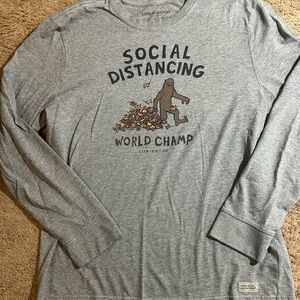 LIFE IS GOOD Men's Social Distancing World Champ Bigfoot Long Sleeve T-Shirt L